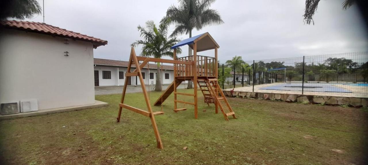 Kitnet Flamingo 31B Apartment Matinhos Bagian luar foto